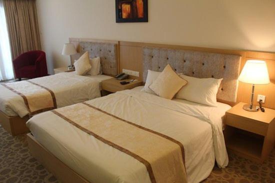 Bavico Plaza Hotel Далат Экстерьер фото