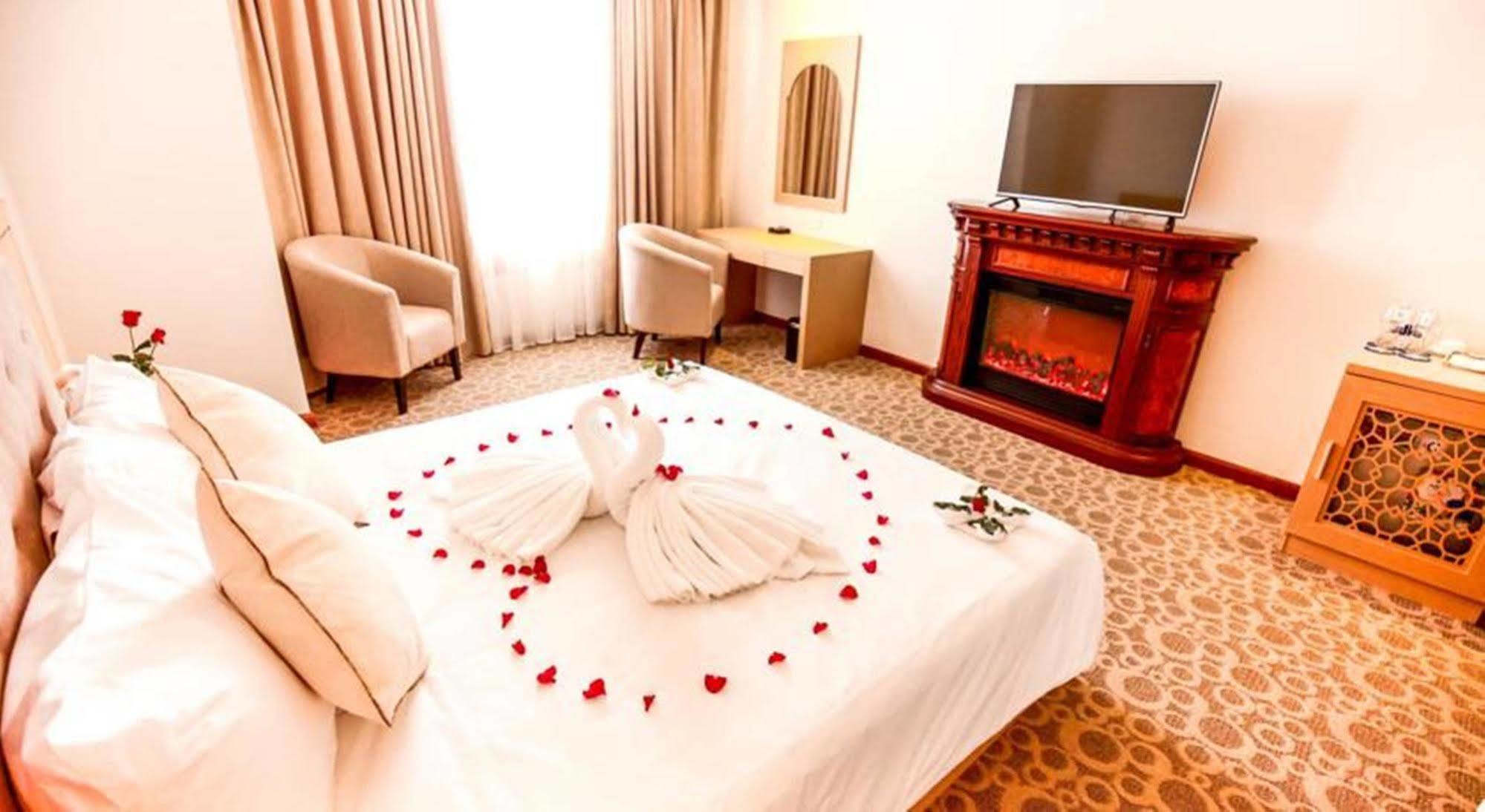 Bavico Plaza Hotel Далат Экстерьер фото