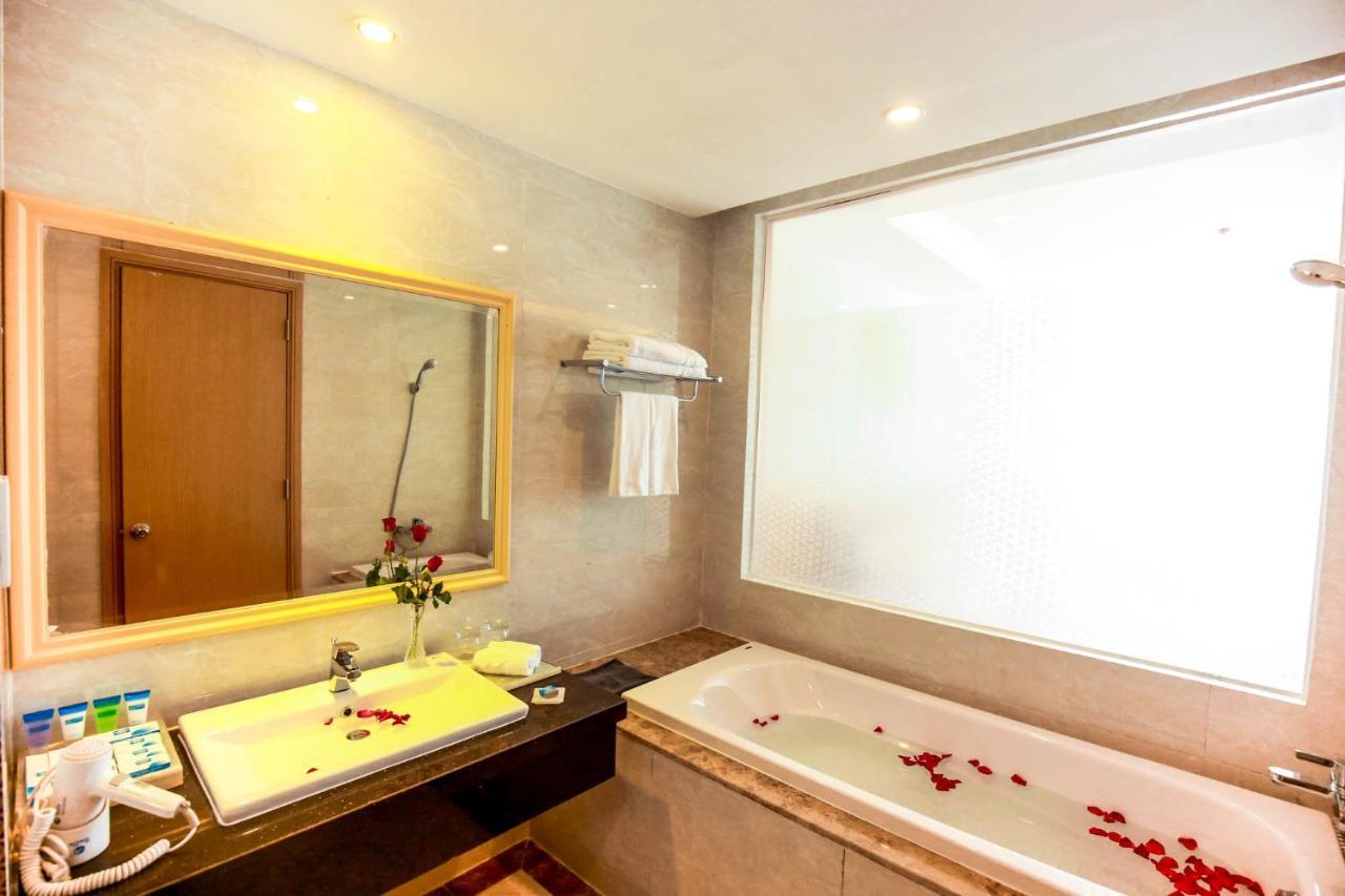 Bavico Plaza Hotel Далат Экстерьер фото