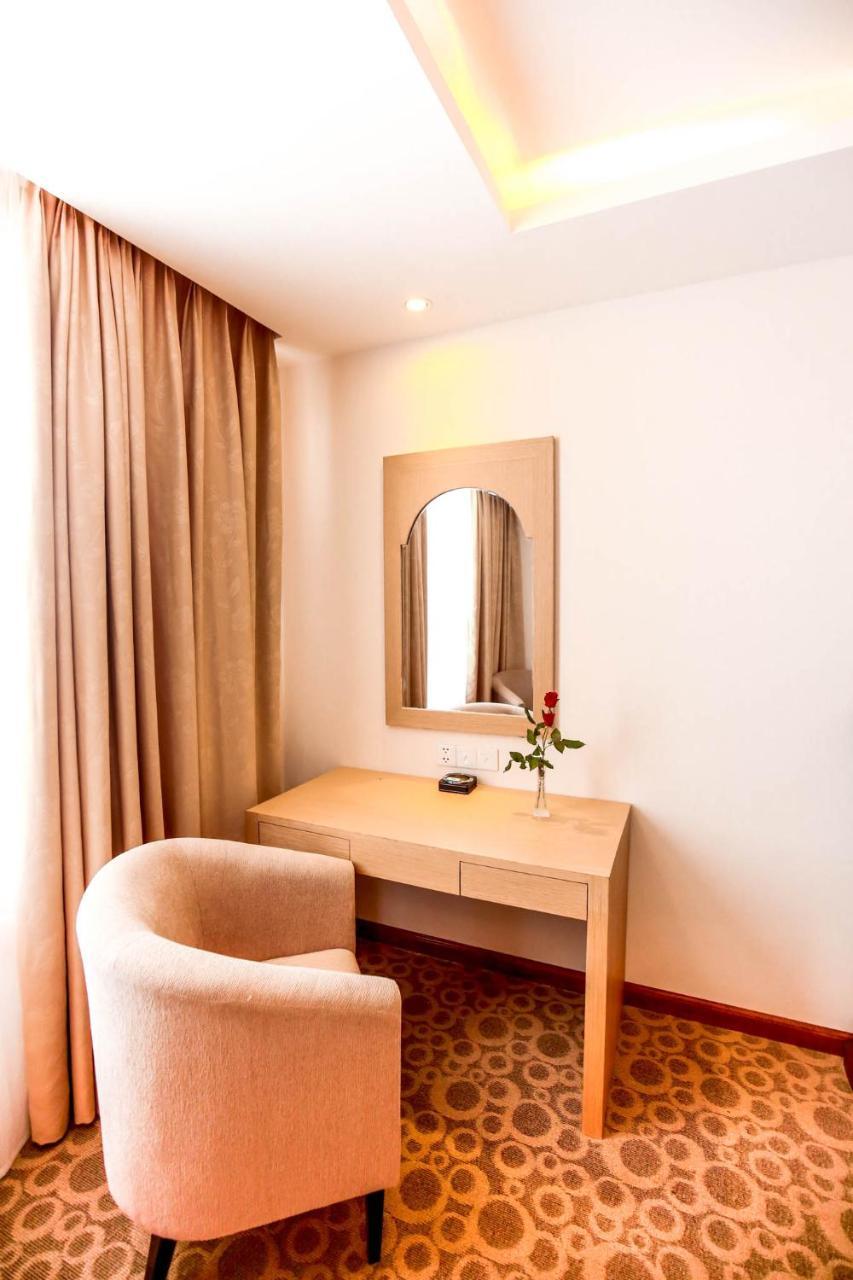 Bavico Plaza Hotel Далат Экстерьер фото